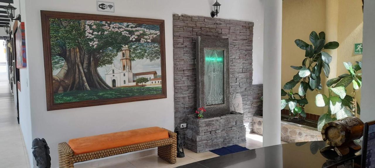 Hotel Boutique Ceiba Real Gigante Eksteriør billede